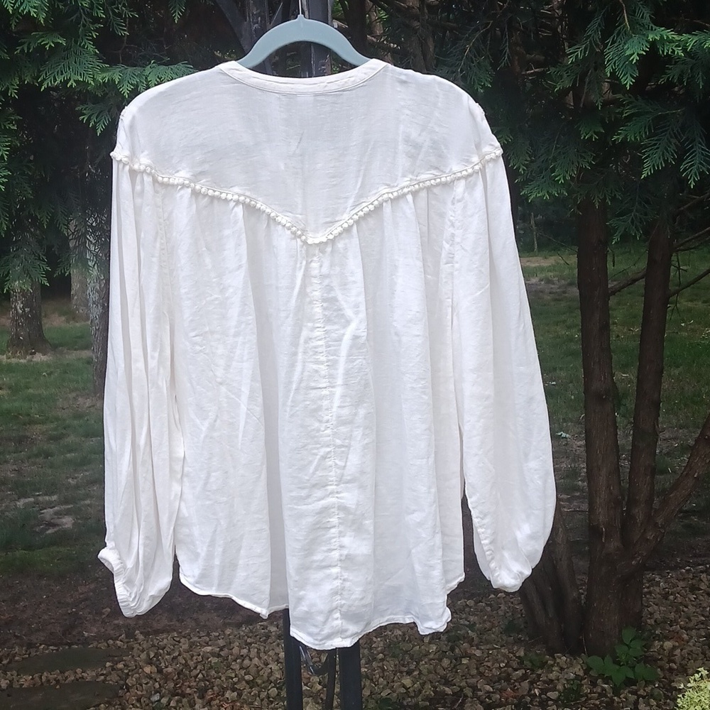 Old Navy Cream  Embroidery Buttondown SplitV Peasant Top size XL - Picture 8 of 12